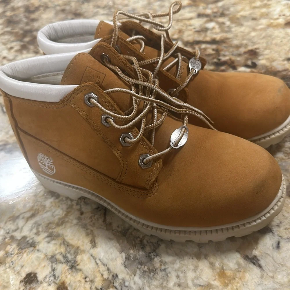 Timberland Nellie Women Waterproof Wheat Chukka Leather Lace up Boots - Picture 3 of 7
